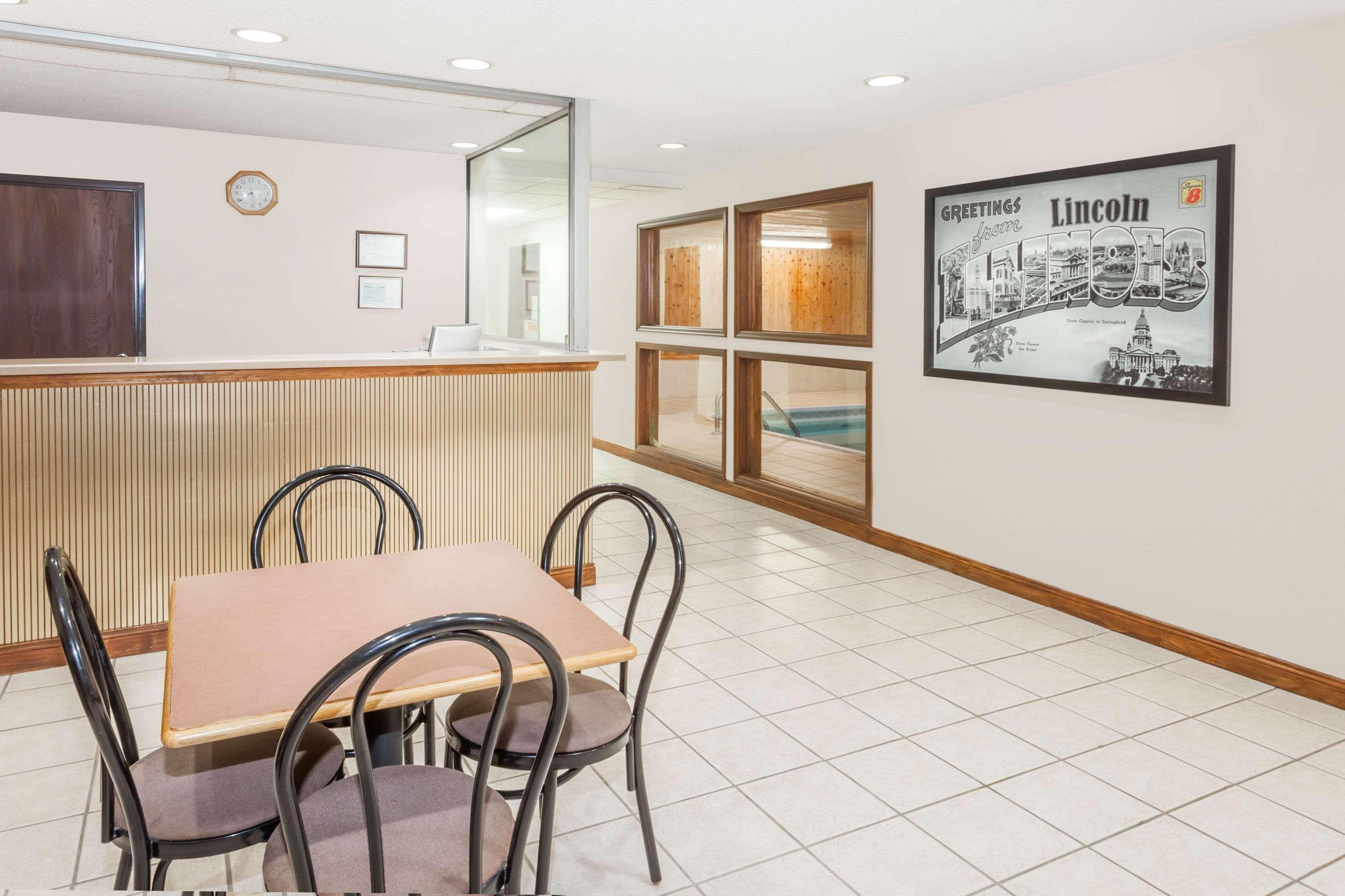 Hotel Super 8 By Wyndham Lincoln Esterno foto